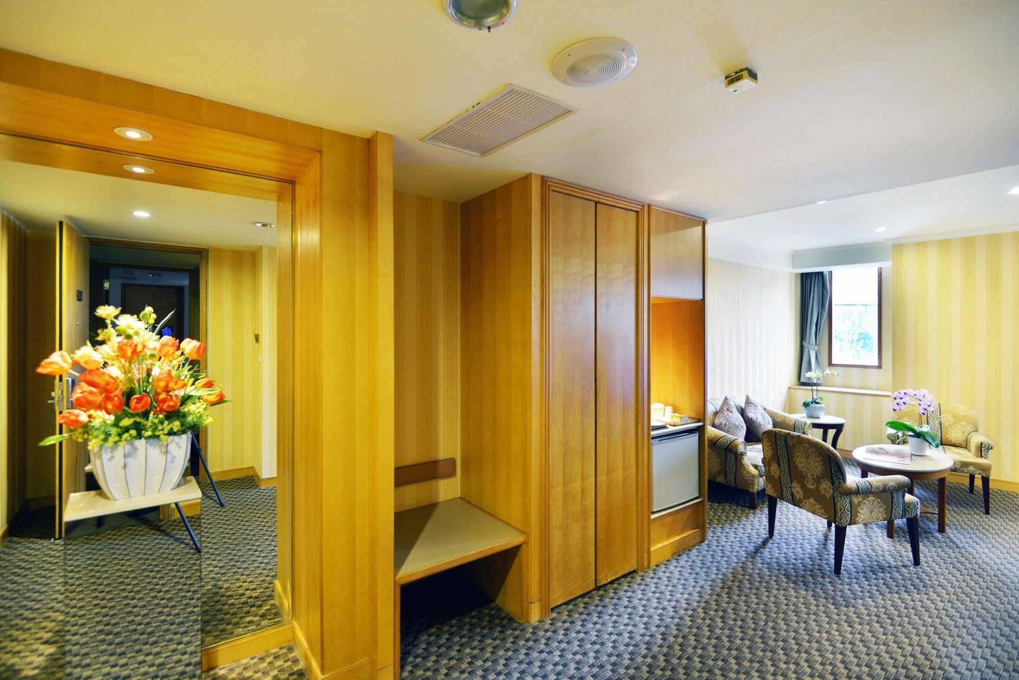Apollo Hotel Puli Eksteriør bilde