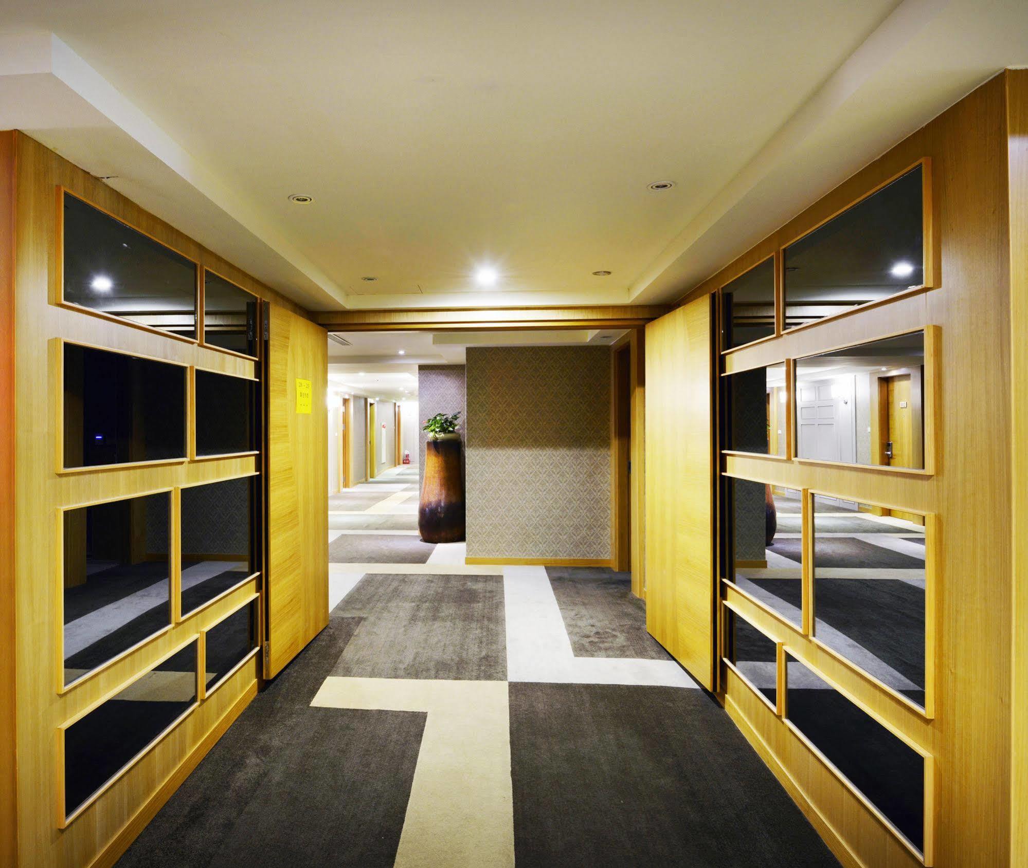 Apollo Hotel Puli Eksteriør bilde